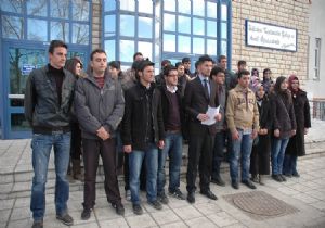 Siyasiler tartıştı, öğrenciler destekledi